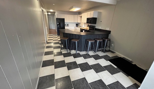 Updated apartment on Main Street! Easy access to bars, restaurants, & shopping!