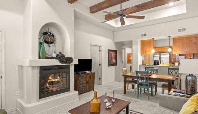 Updated appliances. Double recliner coming in mid June. located in Old Mesilla.