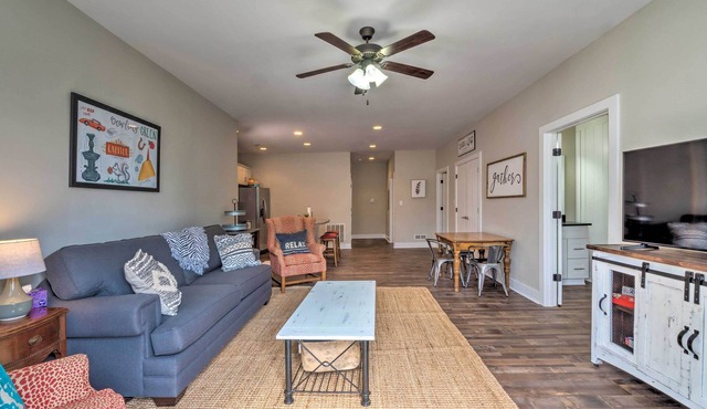 Updated Apt: 1 Mi to Western Kentucky University!