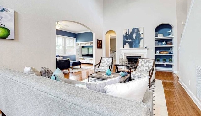 Updated Bayside Resort Home w/Shared Pools, Easy Beach Access, & Fast WiFi