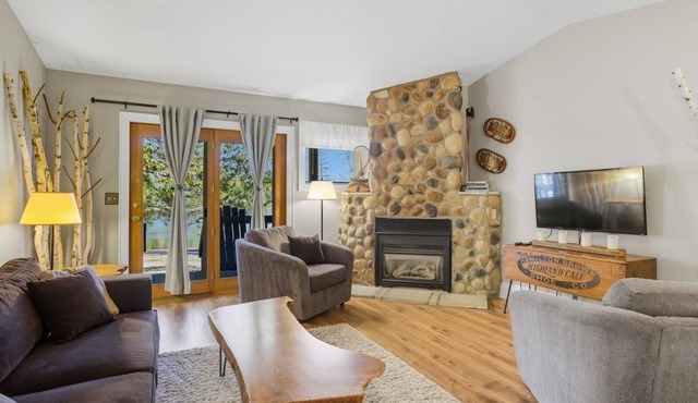 Updated beachfront condo at Giants Ridge