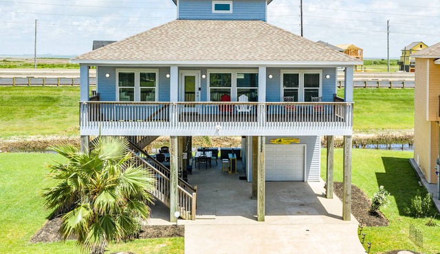 Updated Beachside Home w/ Beach Gear, Board Games, Covered Deck & Great Patio