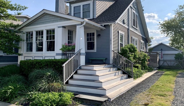 Updated, Beachy Four-Bedroom Home 0.6 Miles to Beach