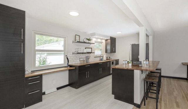 Updated Bungalow Near Downtown Willoughby