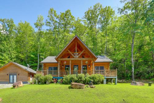 Updated Cabin By Linville Falls Deck and Game Room!