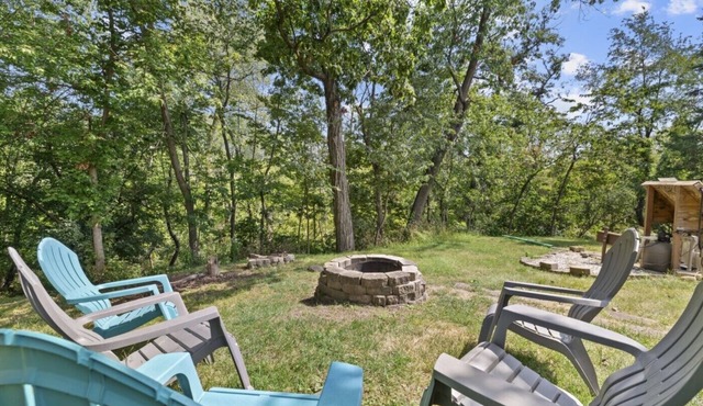 Updated cabin near Lake Como and Downtown Lake Geneva!