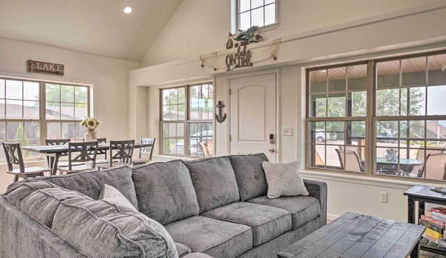 Updated Cabin w/Direct Lake Access & Pool!