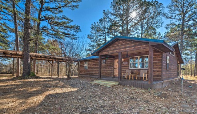 Updated Cabin with Fire Pit 2 Mi to UTV and Hike