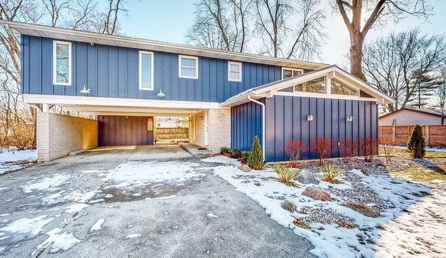 Updated charmer with a well-equipped kitchen