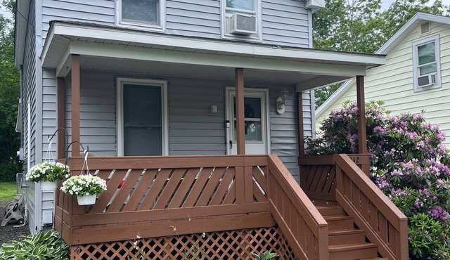 Updated & Clean Dog Friendly Cottage - Walk to Chautauqua Lake. Beautiful views!