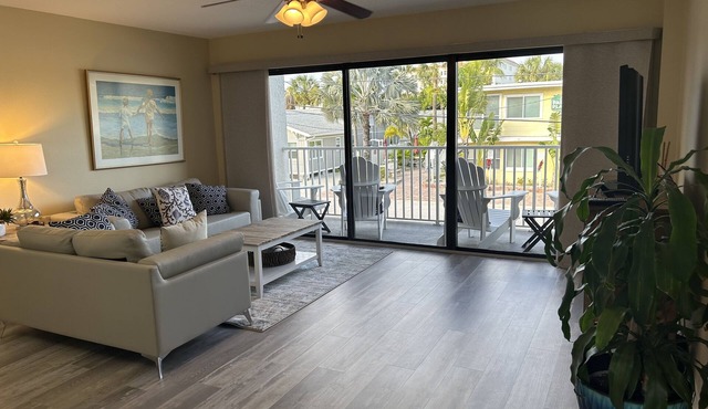 Updated condo just steps to the white sand beaches of Clearwater Beach