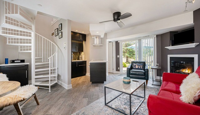 Updated condo with well-equipped kitchen, pool, firepits, grill, & gas fireplace