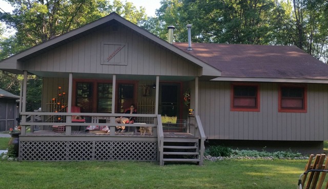 updated cottage & nearly and acre of land peace & quiet.stars abound!