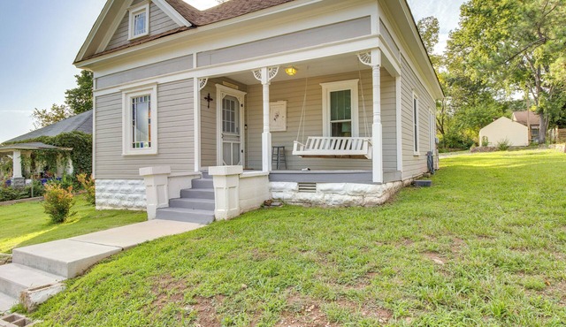 Updated Cotter Cottage: Walk to White River!