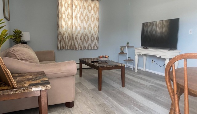 Updated Cozy 1bd Near Rivian & ISU