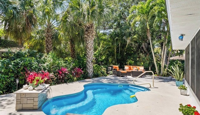 Updated Cozy Beach House w/Heated Pool! A 4-minute walk to the Private Beach.