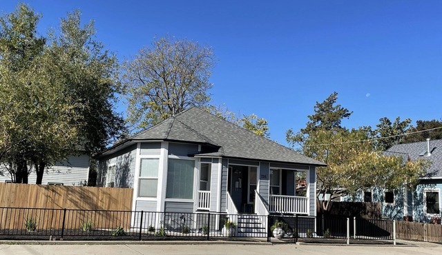 Updated Craftsman cottage conveniently located downtown