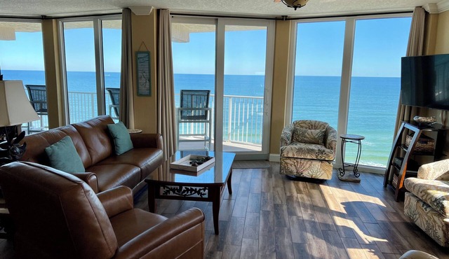 Updated Direct Oceanfront - 3 bedroom #1007; Beach Access and Heated Pool