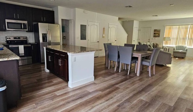 Updated Family Retreat in Gated Resort Community - Pool, Gym, Near Parks & MCO