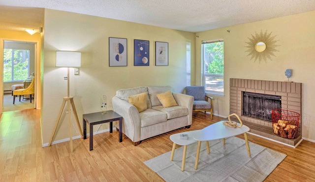 Updated Federal Way Retreat, Pet Friendly!