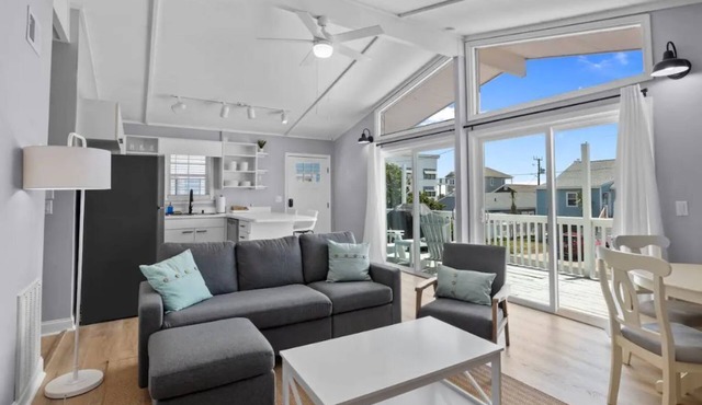 Updated FULL Duplex - Perfect Large Fam Vacay Spot