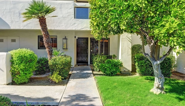 Updated Ground Floor 2BD/2BA Condo at the Popular Canyon Granada - Canyon Granad