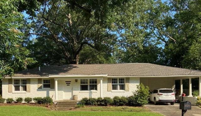 Updated home close to campus and downtown