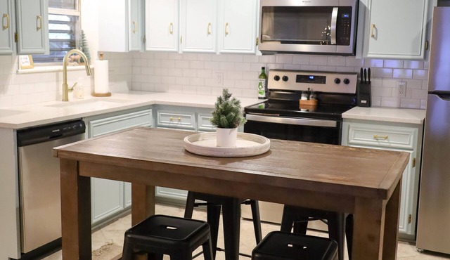 Updated home on 1 acre walking distance to Kings Inn and view of Baffin Bay.