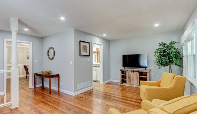 UPDATED Home with Private Pool near Pinewood!