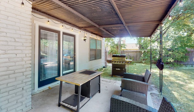 Updated house in Austin with a large yard and game room