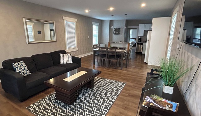 Updated House - Pets - Close to Westmoreland Hospital