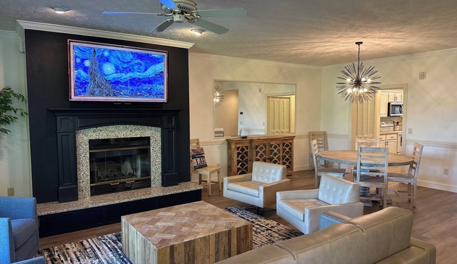 Updated Keowee Key Condo, Close to Clemson