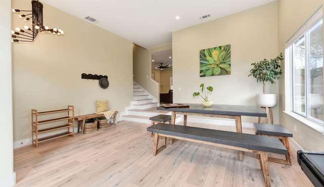 Updated light and bright Orangevale retreat, prime location