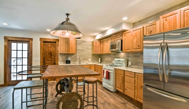 Updated Main St Apt. Near Fishlake & Capitol Reef!
