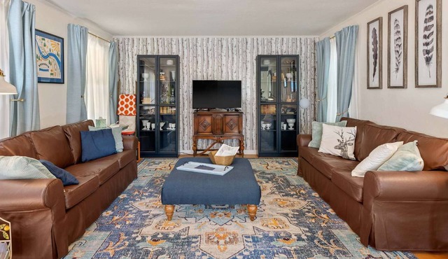 Updated Mountain Home Clawfoot Tub Near Waterfalls