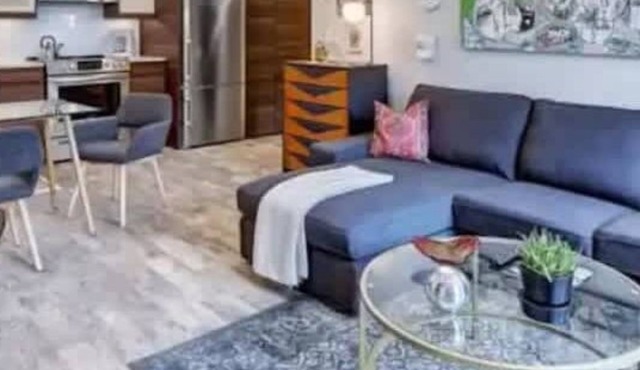 Updated Myers Park 1BR King Condo | Queens Rd