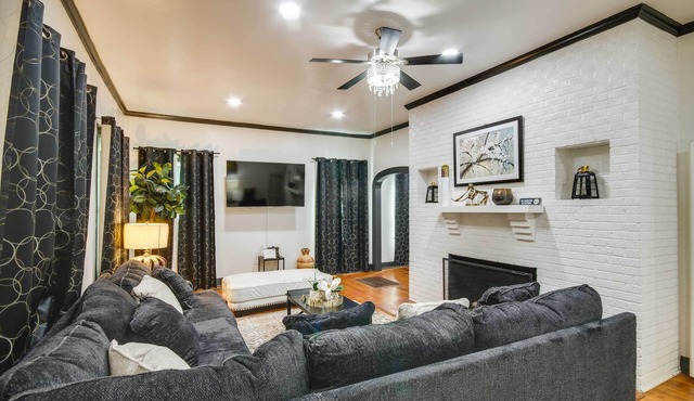 Updated North Greenwood Cottage < 1 Mi to Dtwn!