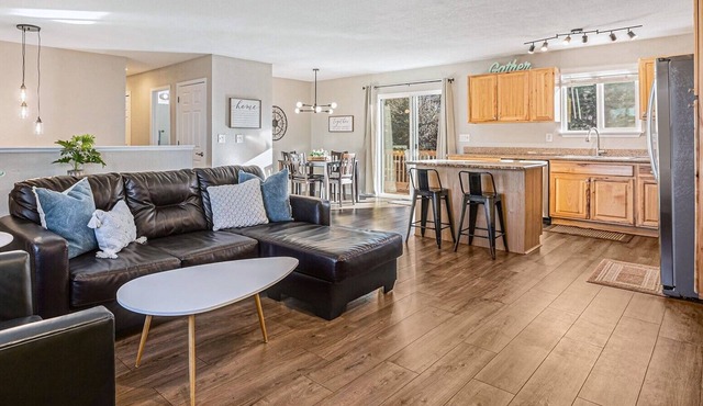 Updated, Open 3 bedroom at the Foot of the Rock!