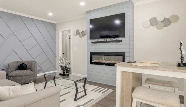 Updated Piedmont Heights Apt - 5 Mi to Dtwn ATL!