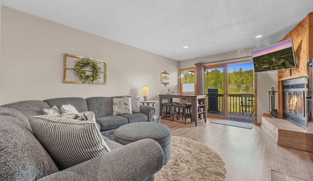 Updated Shanty Creek Condo Steps from Golf & Ski!