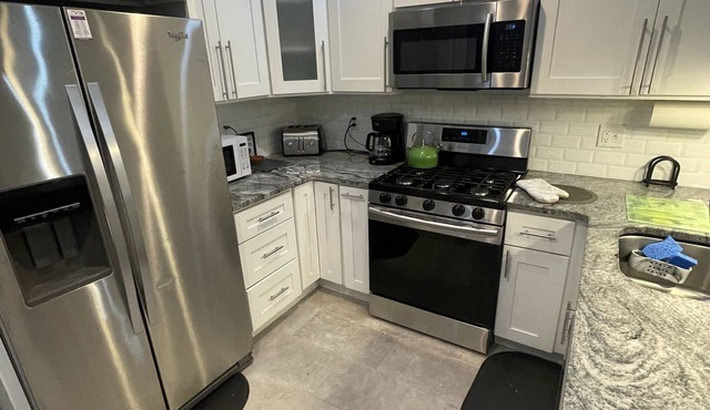 Updated South Philly Home - Central to the city and Stadiums