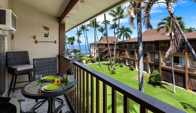 🏖️Updated Top Floor | Ocean View | Pool!