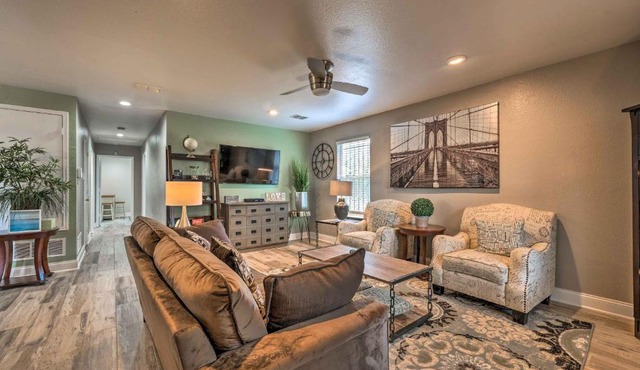 Updated Uptown Dallas House - 2 Miles to Downtown!