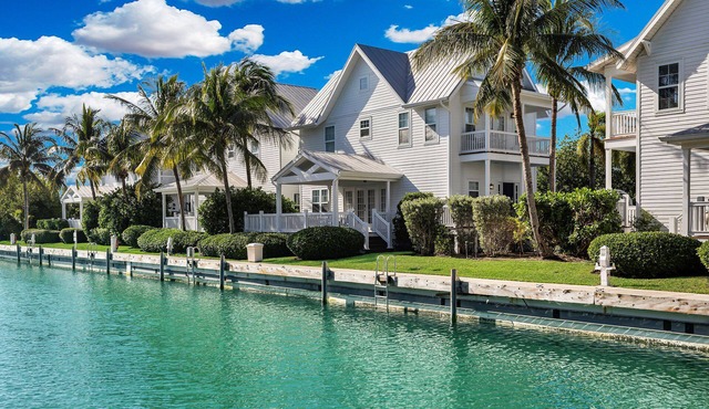 UPDATED Villa- Coral Lagoon 3bed 2.5 bath Luxury Home