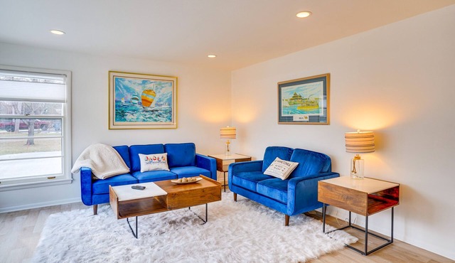 Updated Wayzata Home < 2 Mi to Lake Minnetonka!