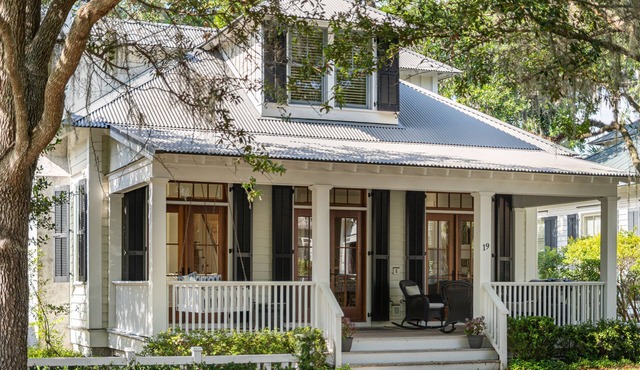 Updated Wilson Village 4 Bedroom Cottage Amenity access available