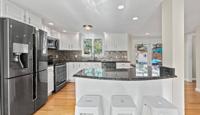 Updated with Pool in Charming Osterville Village: 032-Ov