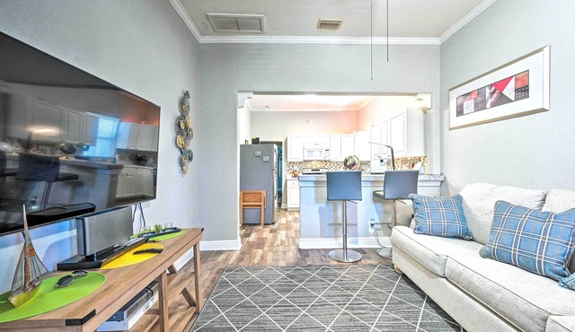Updated Ybor City Duplex ~ 1/2 Mi to Seventh Ave!