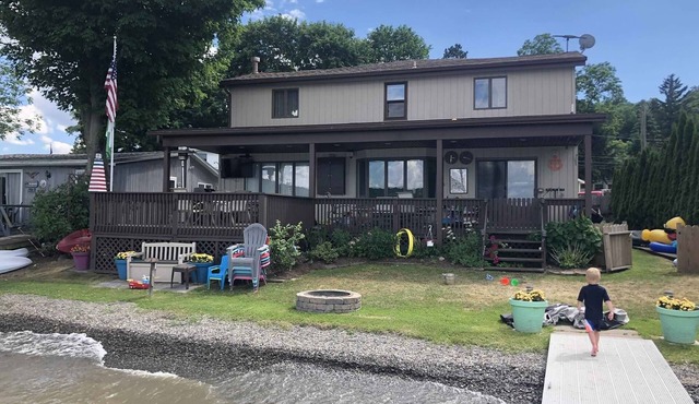 UPDATED YEAR ROUND LAKE HOUSE