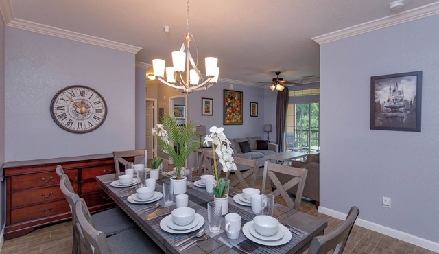 Upgraded 3br/2ba resort condo near Disney & more! Great onsite bar & restaurant!